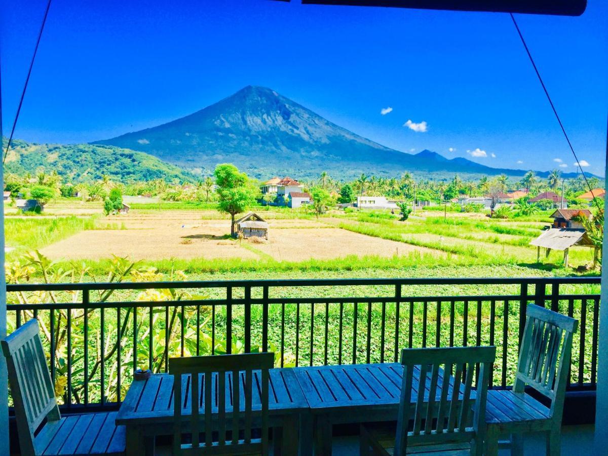 D'Uma Amed Homestay Exterior foto