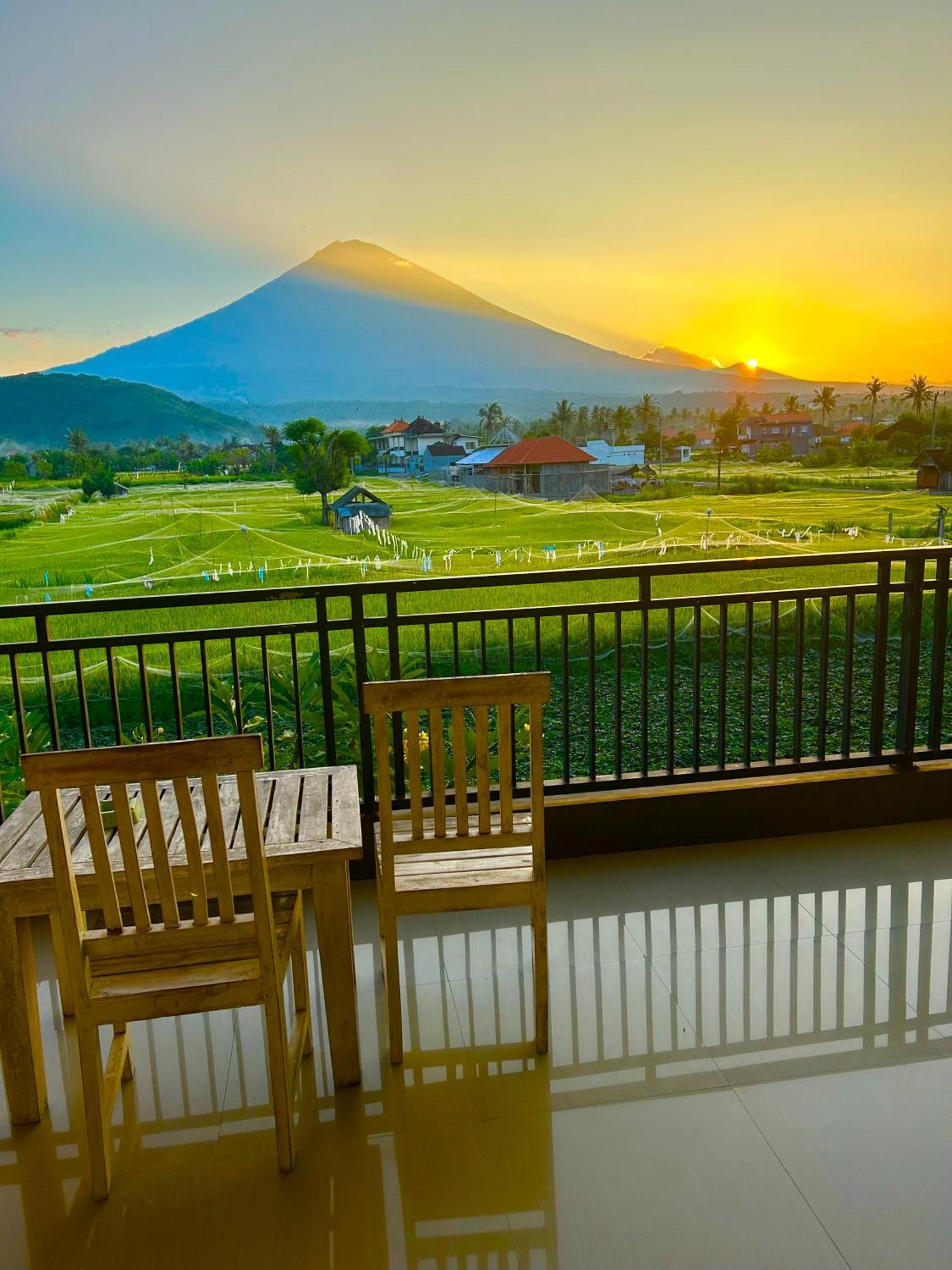 D'Uma Amed Homestay Exterior foto