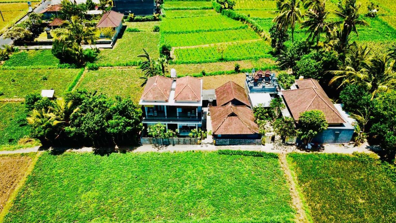 D'Uma Amed Homestay Exterior foto
